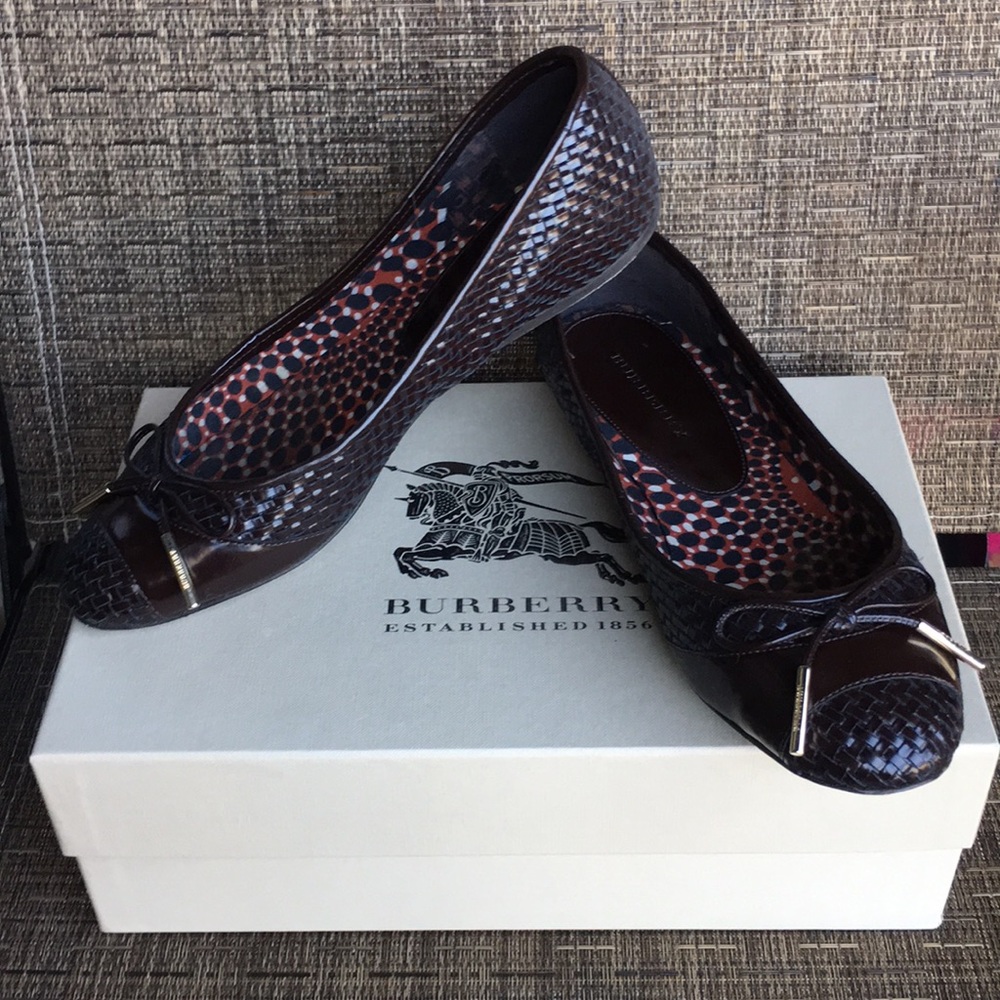 Burberry flats
